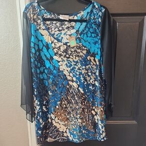 Lavish Blue and Black Graphic Blouse with Relaxed Fit